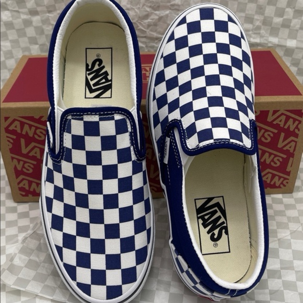 Scoop up  Vans Slip-On Sneakers in Navy and White Checkerboa - Picture 5 of 9